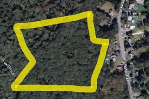 1 3 5 Old Lincoln St, Blackstone, MA 01504 - Photo 1