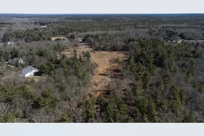 194 Bedford St, Middleborough, MA 02346 - Photo 13