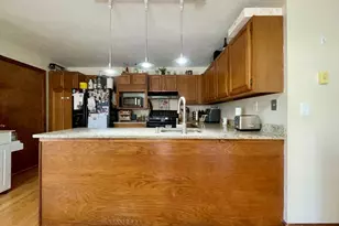 15 Burghardt St, Worcester, MA 02136 - Photo 7