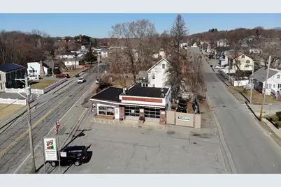 1015 Lakeview Ave, Dracut, MA 01826 - Photo 9