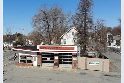 1015 Lakeview Ave, Dracut, MA 01826 - Photo 1