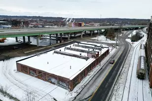 89 South St, Holyoke, MA 01040 - Photo 1