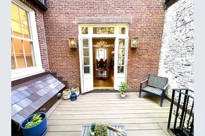 41 Chestnut St, Boston, MA 02108 - Photo 11