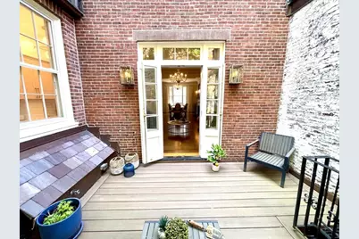 41 Chestnut St, Boston, MA 02108 - Photo 11