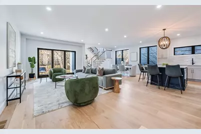 809-811 Heath St #811, Brookline, MA 02467 - Photo 1