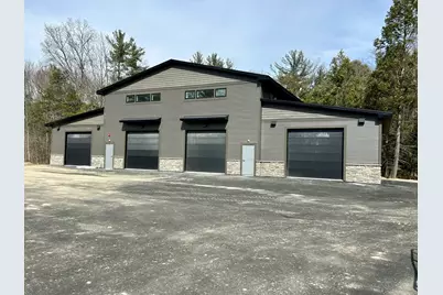 15 Oneil St, 2nd Floor Left, Easthampton, MA 01027 - Photo 1