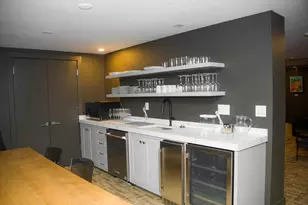 110 Broad St, Boston, MA 02110 - Photo 21