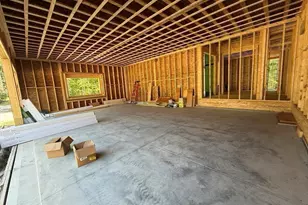 279 S E Main St, Douglas, MA 01516 - Photo 19