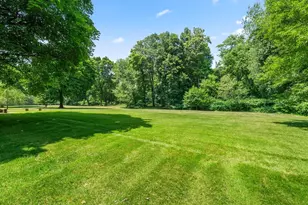 3 Suburban Rd, Worcester, MA 01602 - Photo 11