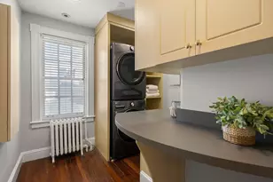 14 Pinckney St, Boston, MA 02114 - Photo 21