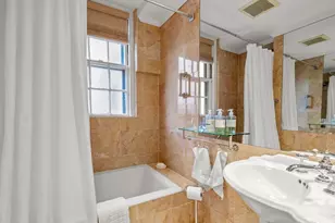 274 Beacon St, Boston, MA 02116 - Photo 21