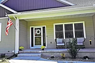 17 Sunny Crst Ln, Belchertown, MA 01007 - Photo 3