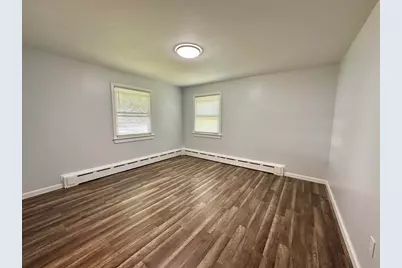 137 Carroll St, Springfield, MA 01108 - Photo 9