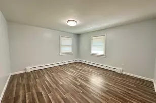 137 Carroll St, Springfield, MA 01108 - Photo 7