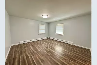 137 Carroll St, Springfield, MA 01108 - Photo 7