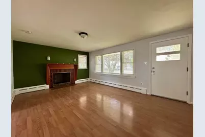 137 Carroll St, Springfield, MA 01108 - Photo 5