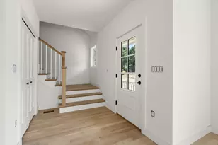 6 Kinsale Ln, Boston, MA 02136 - Photo 5
