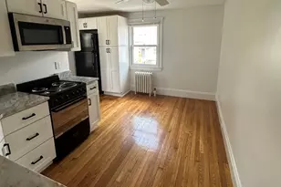 38 Byron, Wakefield, MA 01880 - Photo 3