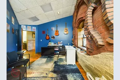 10 Gatehouse Rd, Holyoke, MA 01040 - Photo 5