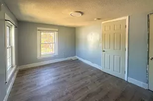 120 Hampden St, West Springfield, MA 01089 - Photo 17