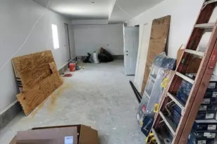 47 Laurel St, Worcester, MA 01605 - Photo 7