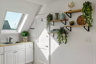 32 Richardson St, Somerville, MA 02145 - Photo 5