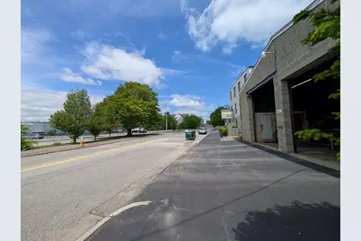 142 W Boylston Dr, Worcester, MA 01606 - Photo 5