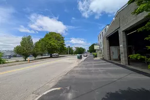 142 W Boylston Dr, Worcester, MA 01606 - Photo 5