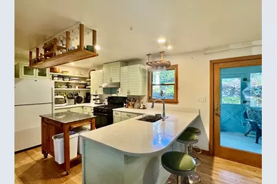 113 Leonard Circle, Tisbury, MA 02568 - Photo 3