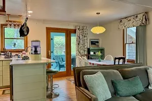 113 Leonard Cir, Tisbury, MA 02568 - Photo 9