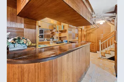 31 Lenox St, Worcester, MA 01602 - Photo 33