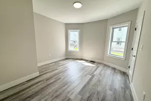 10 Cawfield St, Boston, MA 02125 - Photo 5