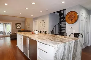 1559 Bay St, Taunton, MA 02780 - Photo 15