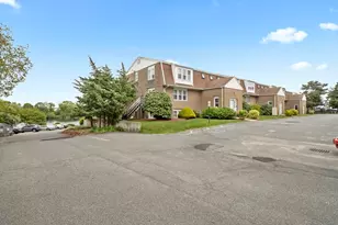 24 Bettys Pond Rd, Barnstable, MA 02601 - Photo 3