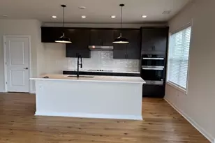 4 Stratton Dr, Woburn, MA 01801 - Photo 9