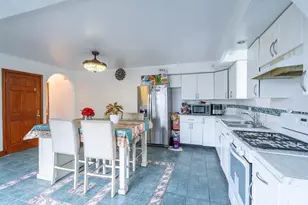 12 Charles St, Brockton, MA 02301 - Photo 3