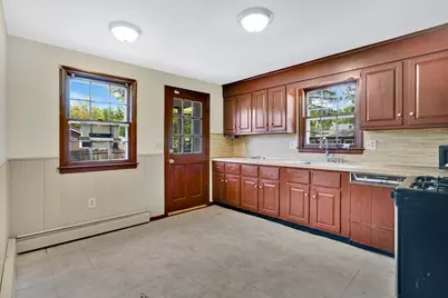 36 County Rd, Holyoke, MA 01040 - Photo 11