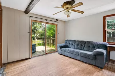 36 County Rd, Holyoke, MA 01040 - Photo 9