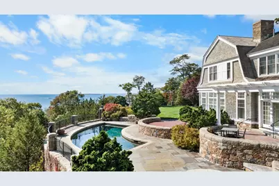 239 Summer, Manchester by the Sea, MA 01944 - Photo 3