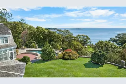 239 Summer, Manchester by the Sea, MA 01944 - Photo 17