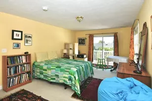 18 D St, Hull, MA 02045 - Photo 11