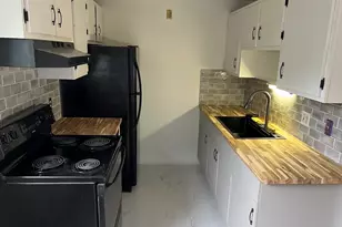 7 Woodcrest Ct, Weymouth, MA 02190 - Photo 5