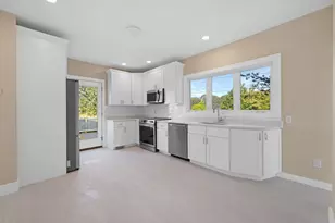 736 Sconticut Rd, Fairhaven, MA 02719 - Photo 9