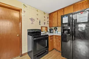 577 Grove St, Worcester, MA 01605 - Photo 9