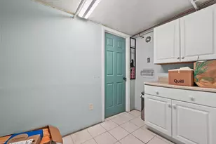 577 Grove St, Worcester, MA 01605 - Photo 21