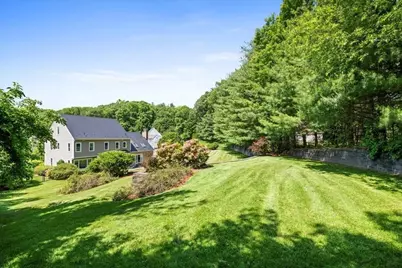 14 Vanessa Dr, Northborough, MA 01532 - Photo 3