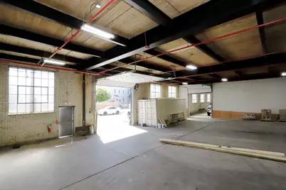 229-241 Coffin Ave #CB4, New Bedford, MA 02746 - Photo 5