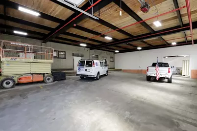 229-241 Coffin Ave #CB4, New Bedford, MA 02746 - Photo 3