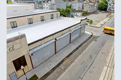 229-241 Coffin Ave #CB3, New Bedford, MA 02746 - Photo 9