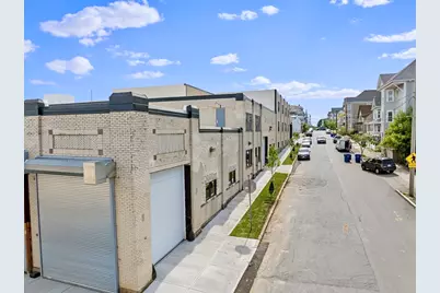 229-241 Coffin Ave #CB3, New Bedford, MA 02746 - Photo 11